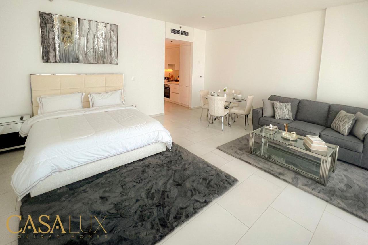 Stunning Std Flat In Dt, With Burj Khalifa View . Holiday home Dubai