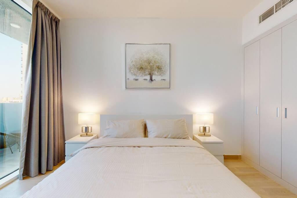 Lovely And Spacious 1 Bedroom With Extra Sofa Bed
