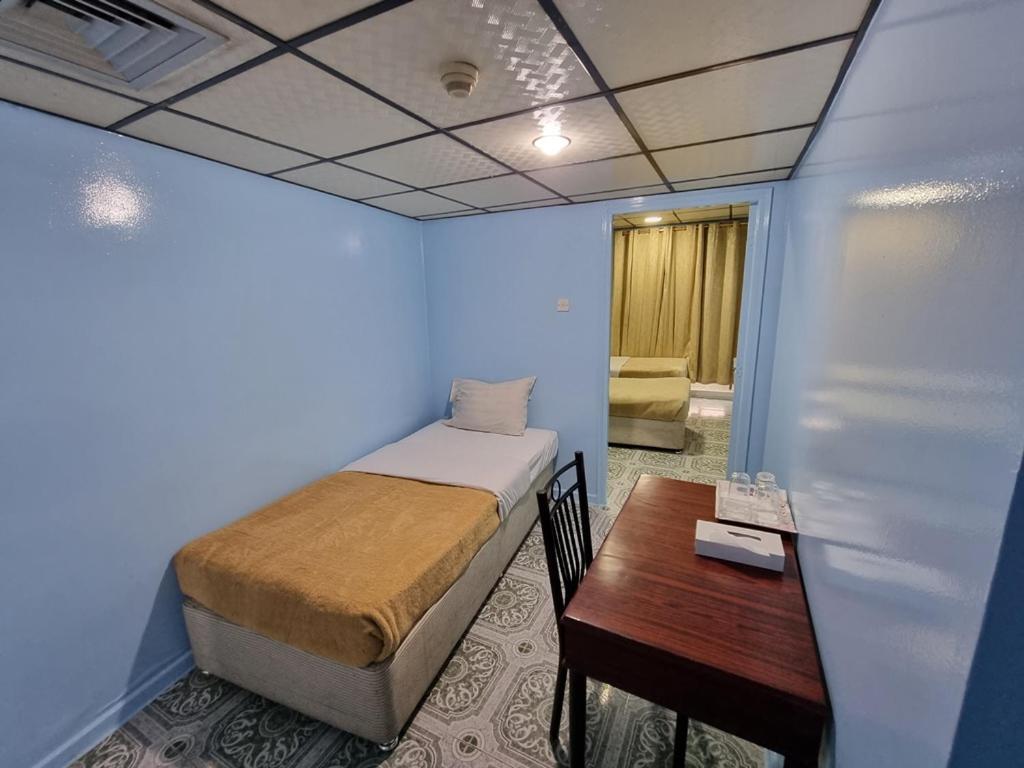 Hotel West
