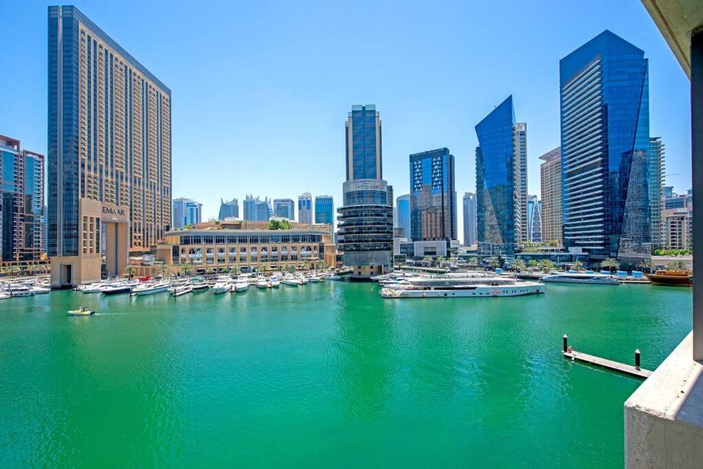 Apartment Astonishing 3bdr In The Heart Of Marina *