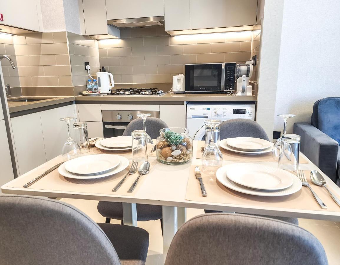 By Latinem Luxury 1 Bedroom Cv B1806 Near Burj Khalifa Apartment Dubai