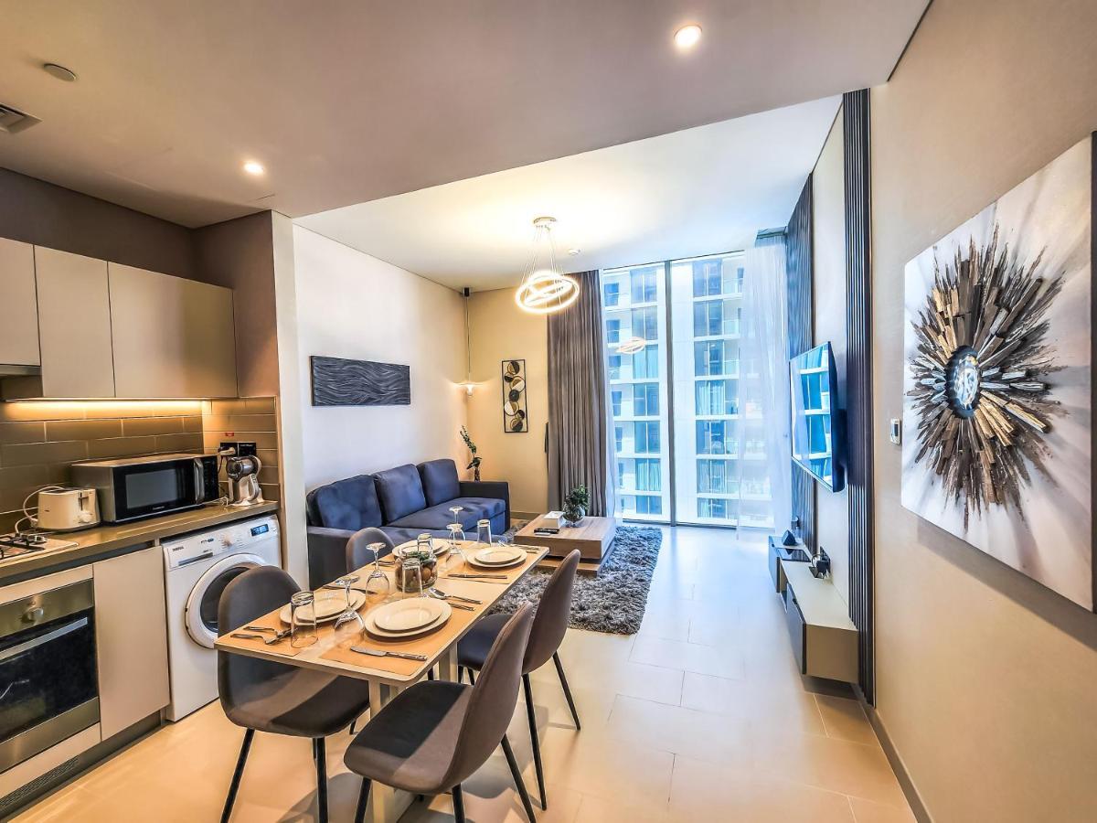 By Latinem Luxury 1 Bedroom Cv B1806 Near Burj Khalifa Apartment Dubai