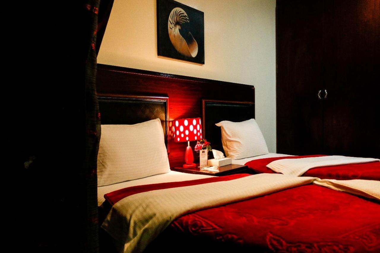 Hotel Karoon *