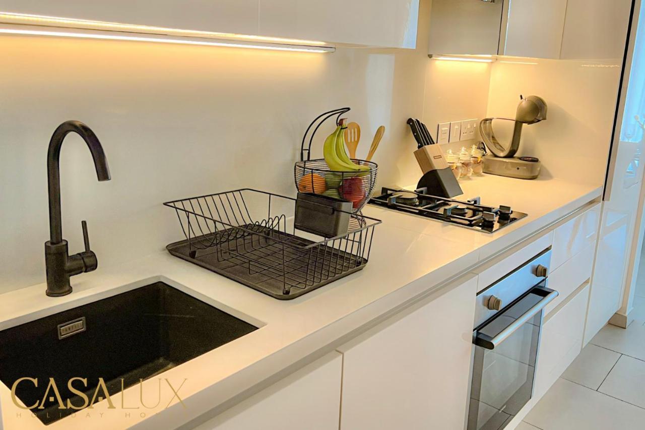 Stunning Std Flat In Dt, With Burj Khalifa View . Holiday home