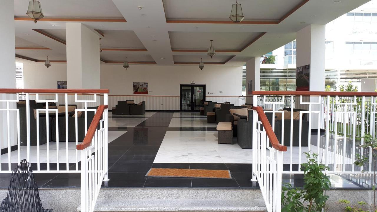 - Glitz 3 Residences - Majestic Luxe - 2br - Sleep 4 - For Families & Couples Only Apartment *