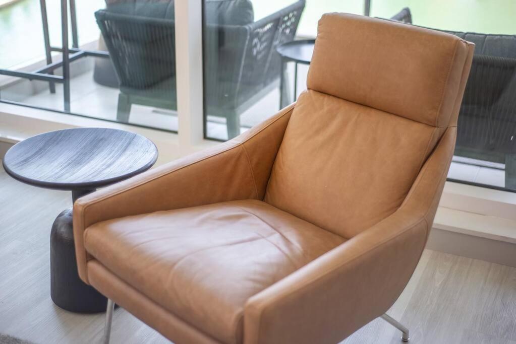 Astonishing 3bdr In The Heart Of Marina Apartment *