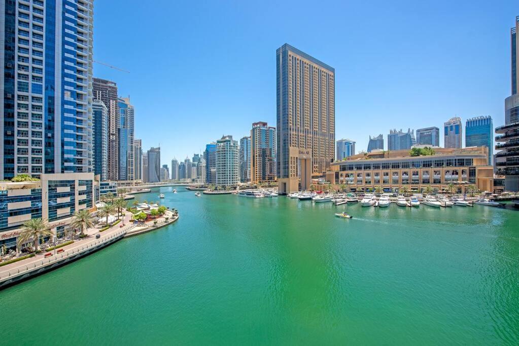 Astonishing 3bdr In The Heart Of Marina Apartment *