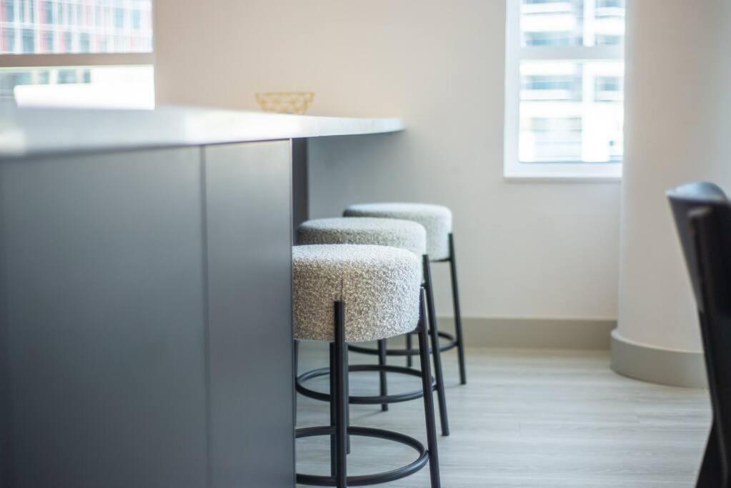 Astonishing 3bdr In The Heart Of Marina Apartment