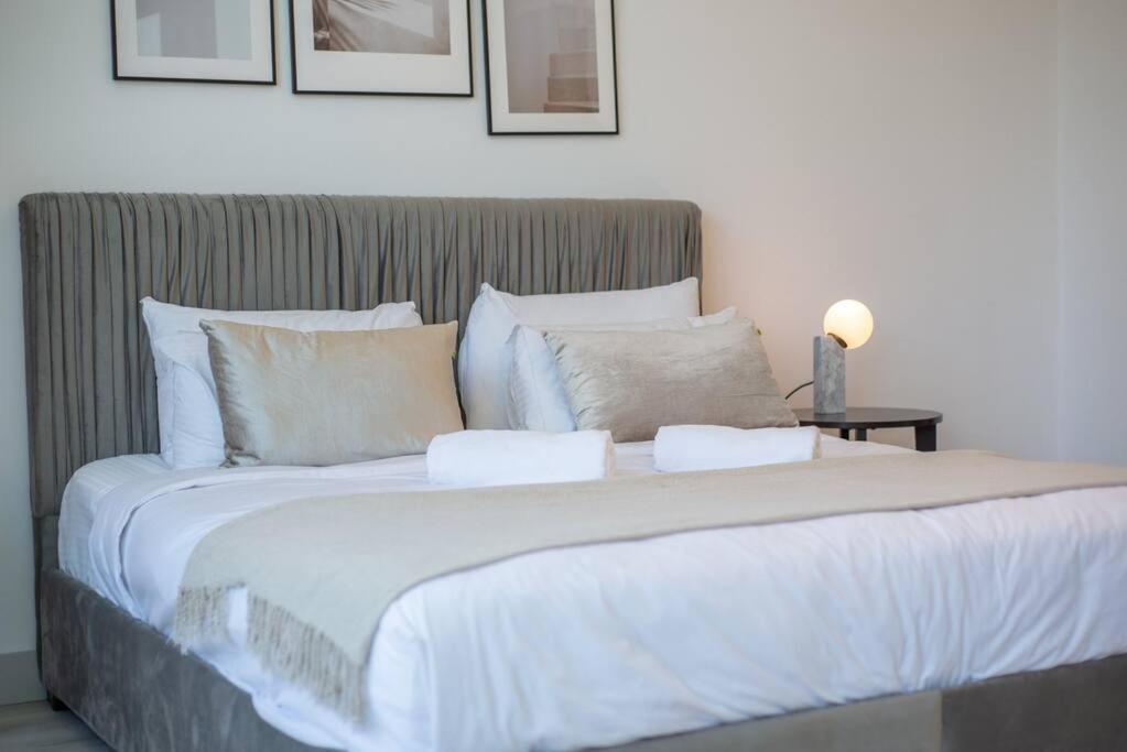 Apartment Astonishing 3bdr In The Heart Of Marina Dubai