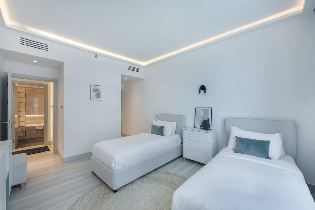Apartment Astonishing 3bdr In The Heart Of Marina