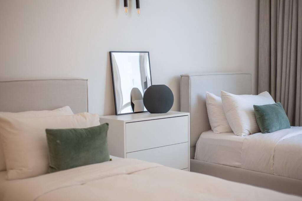 Apartment Astonishing 3bdr In The Heart Of Marina *