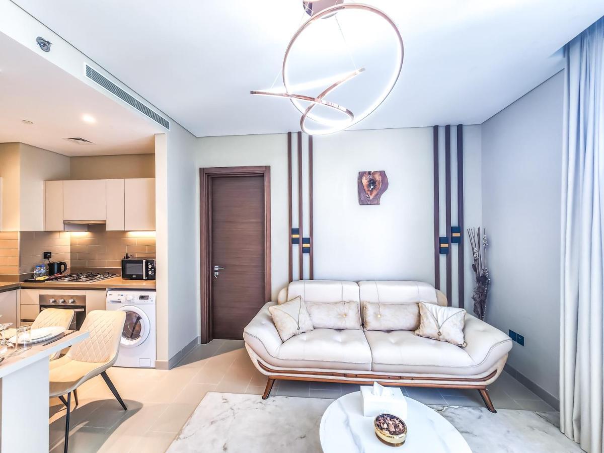Apartment By Latinem Luxury 2br Cv A1409 Near Burj Khalifa Dubai