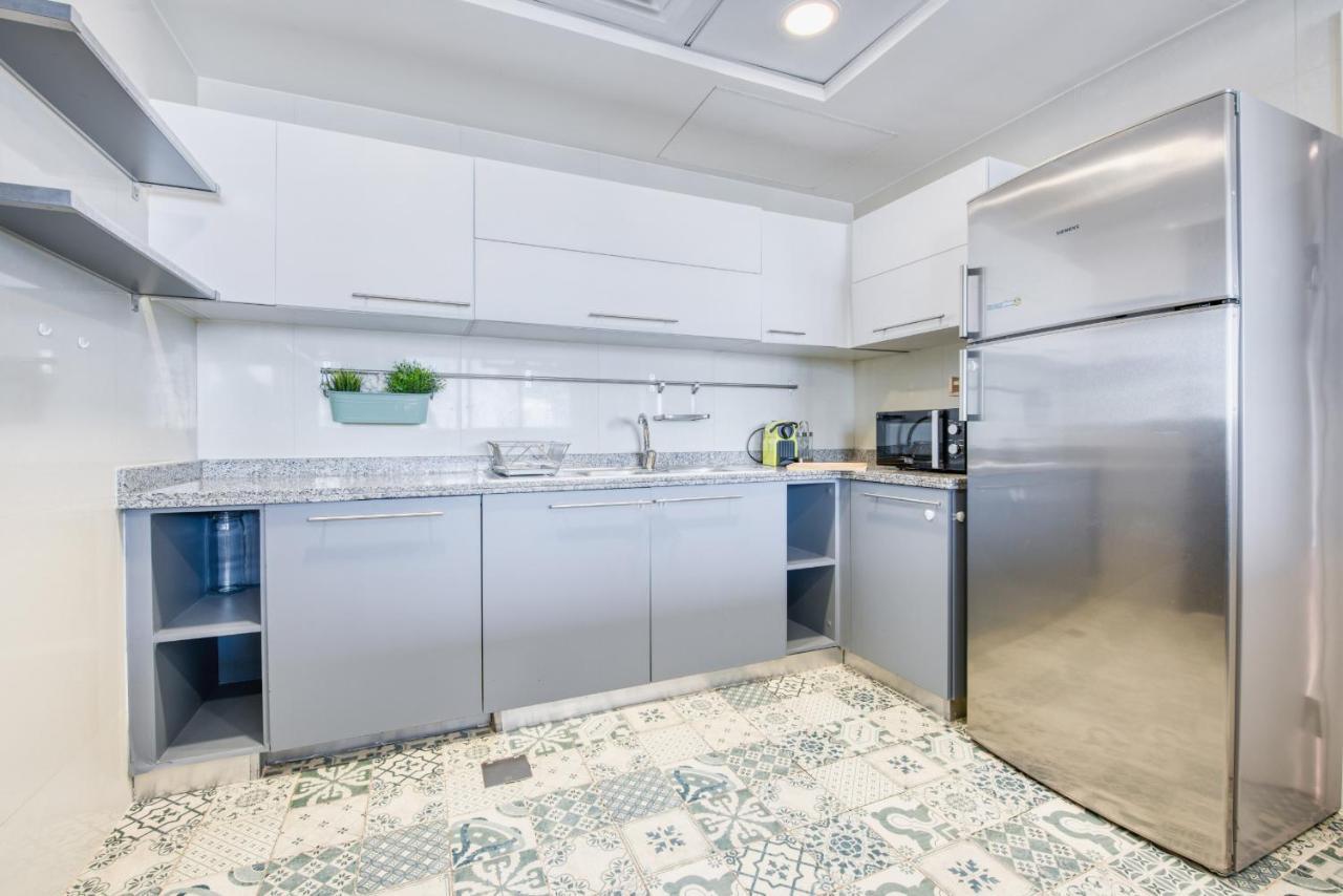 23 Marina Tower, Marina - Mint