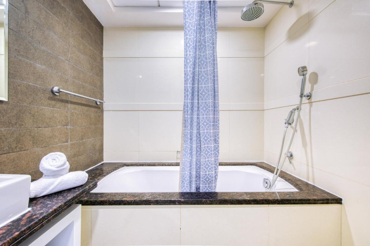 23 Marina Tower, Marina - Mint Apartment