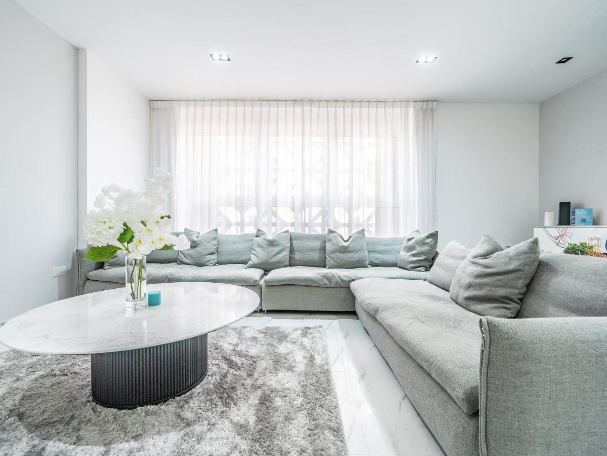Apartment Luxury Waterfront With Access Dubai