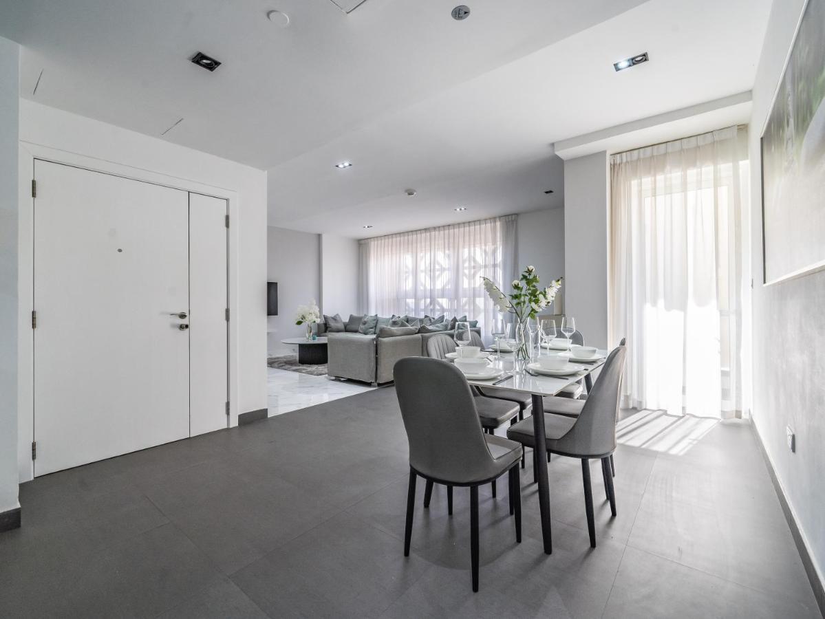 Luxury Waterfront With Access * Dubai