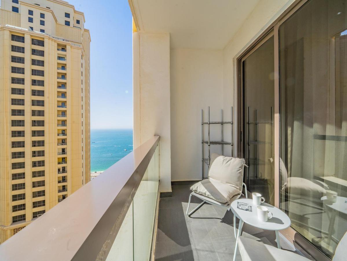 Luxury Waterfront With Access