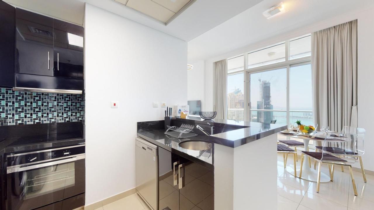 Br Luxe 1 Bdr W/ Balcony & Sea Views Apartment