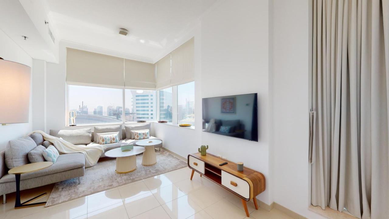 Br Luxe 1 Bdr W/ Balcony & Sea Views Apartment