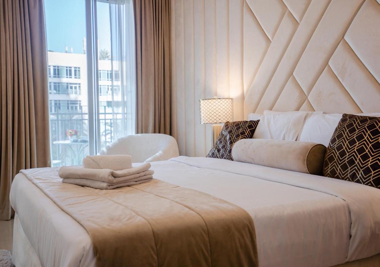 Nasma Luxury Stays - Standpoint Tower A Apartment *