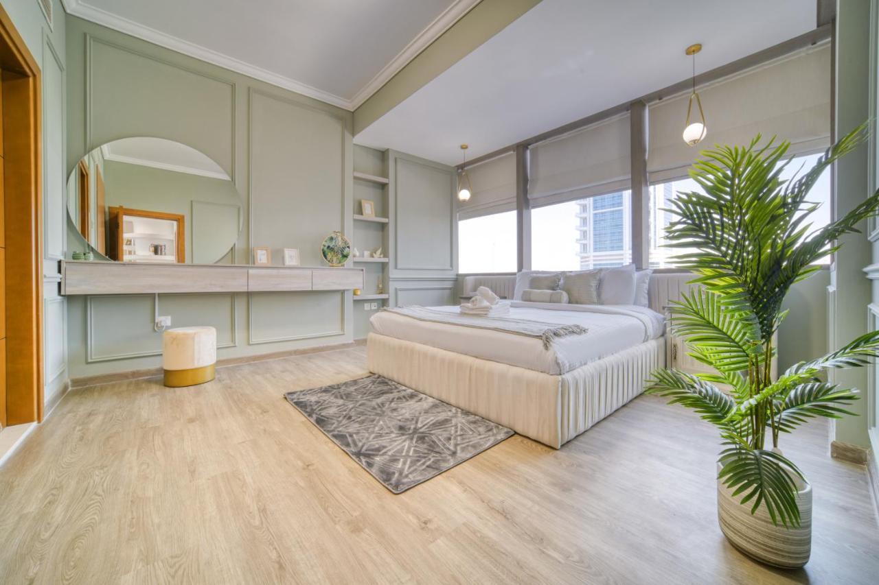 Ocean Heights, Marina - Mint *