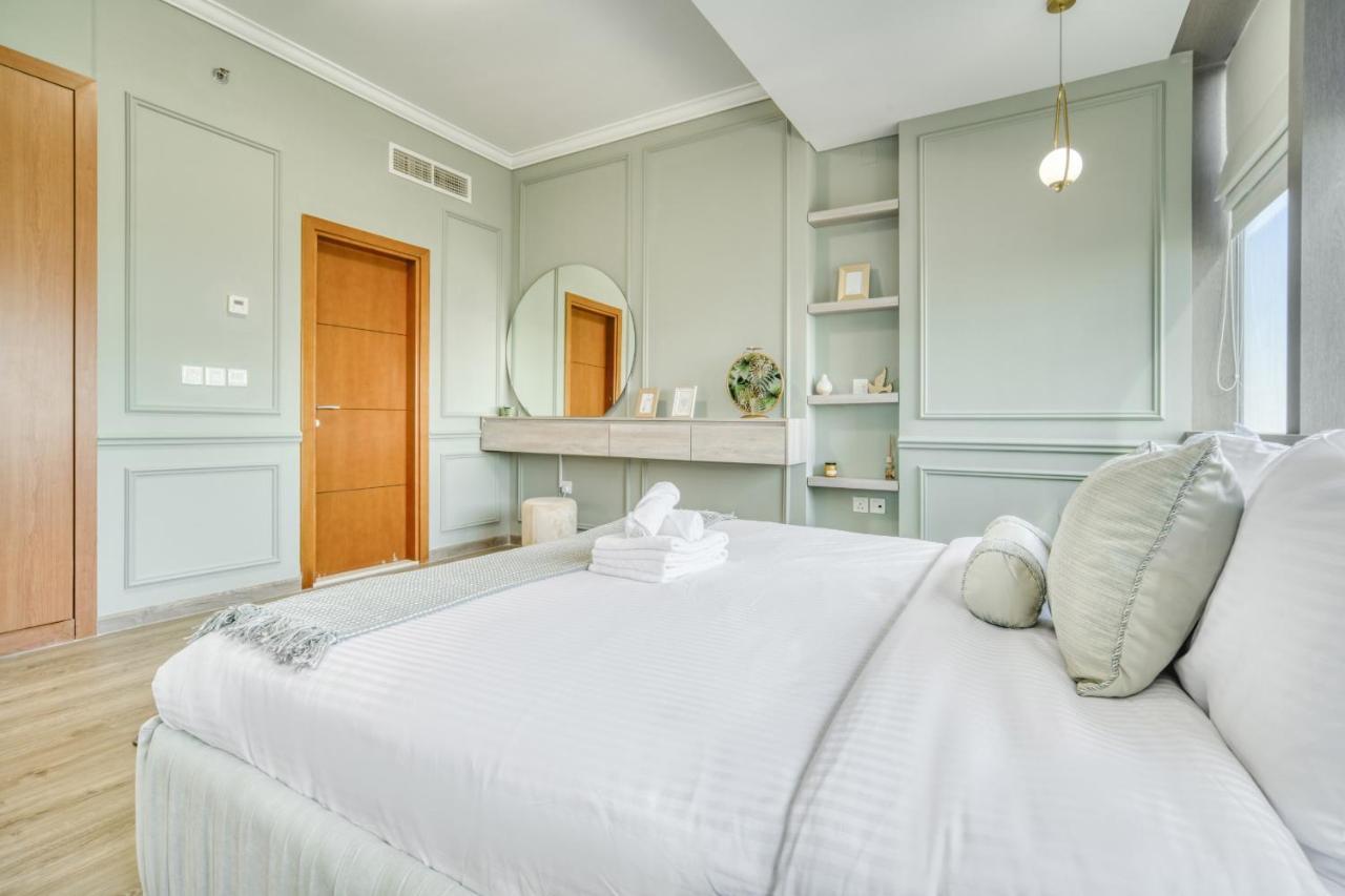 Ocean Heights, Marina - Mint Apartment Dubai