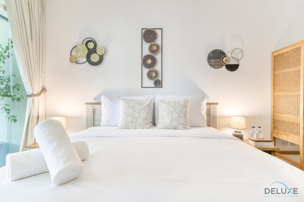 Distinguished 4br With 2 Assistant's At Marinascape Marina By Deluxe Villa *