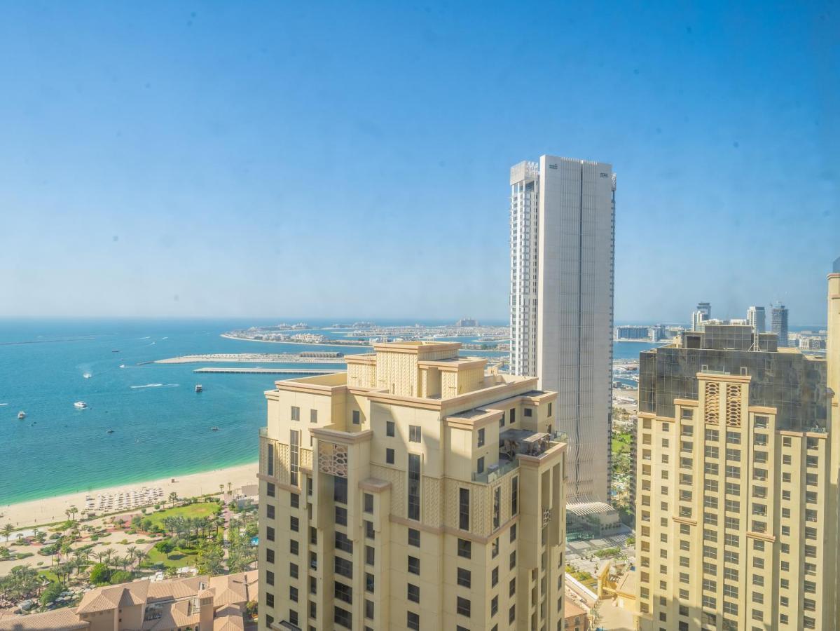 Luxury Waterfront With Access * Dubai