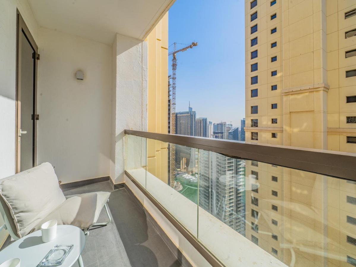 Luxury Waterfront With Access Apartment