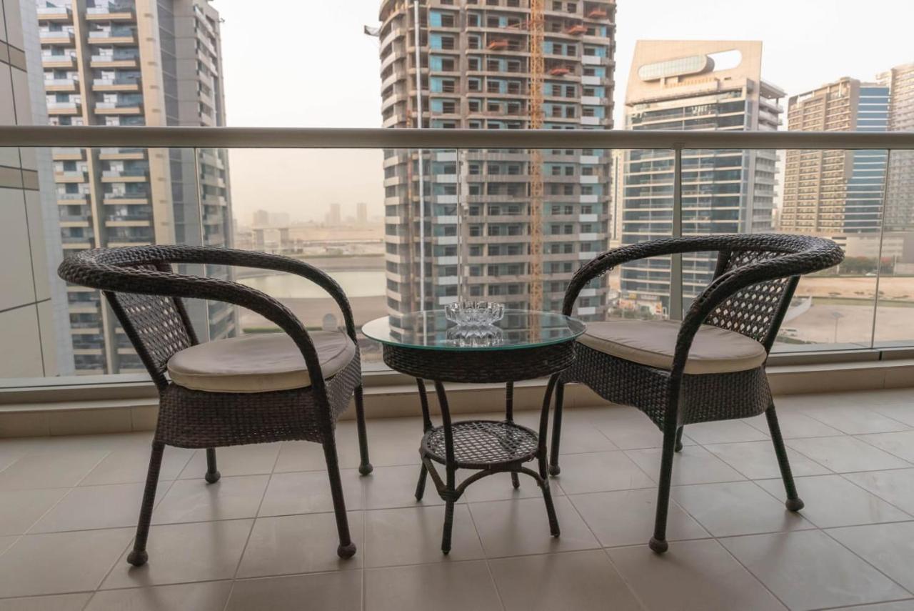 Al Ashrafia Holiday Homes- The Medalist Sport Apartment