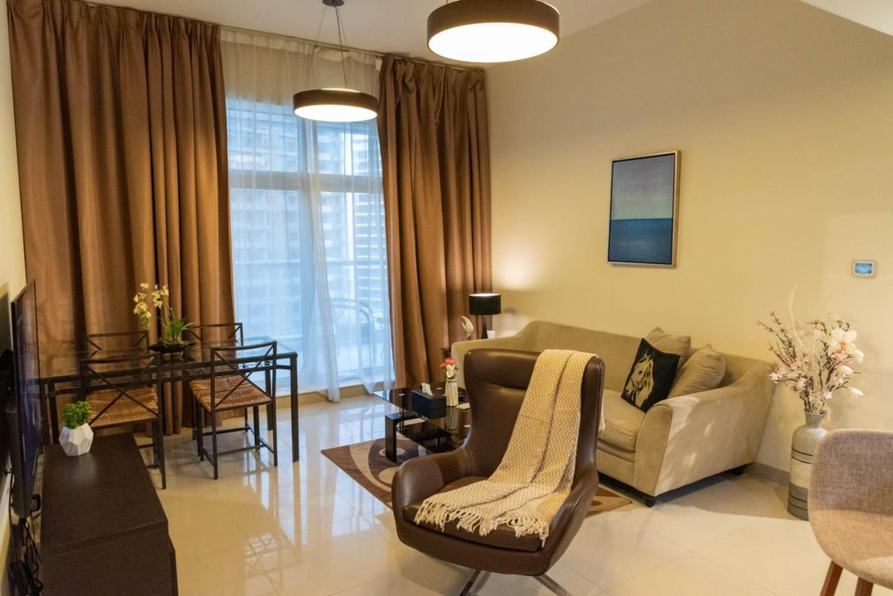 Al Ashrafia Holiday Homes- The Medalist Sport Apartment Dubai