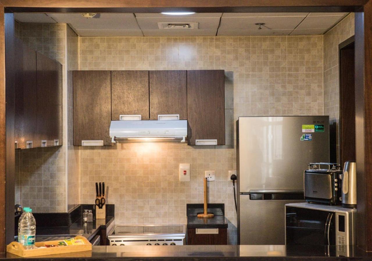 Al Ashrafia Holiday Homes- The Medalist Sport Apartment