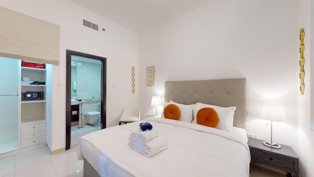 Br Luxe 1 Bdr W/ Balcony & Sea Views * Dubai