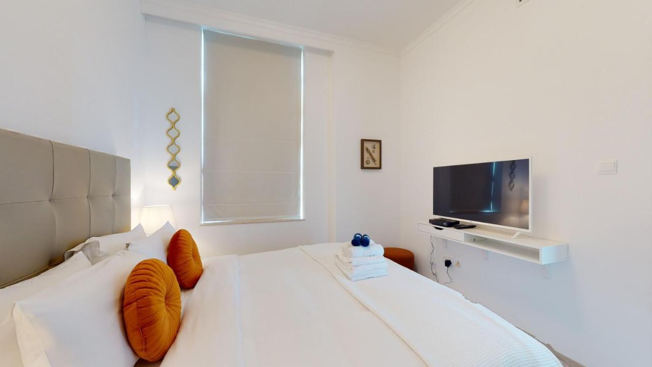 Br Luxe 1 Bdr W/ Balcony & Sea Views Dubai