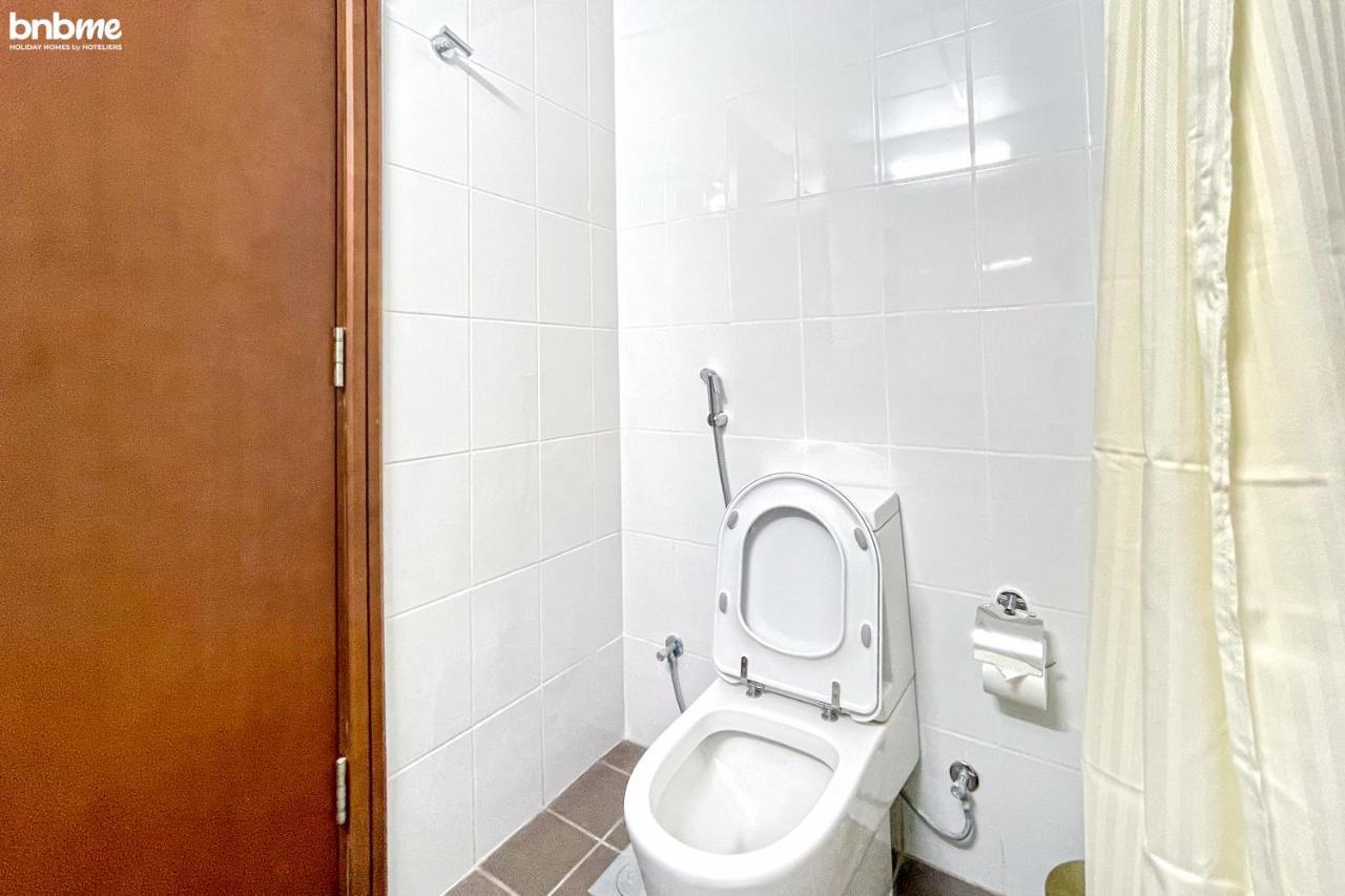 Bnbmehomes - Cosy Downtown Apt W Balcony Near Metro Station -1710 Apartment Dubai