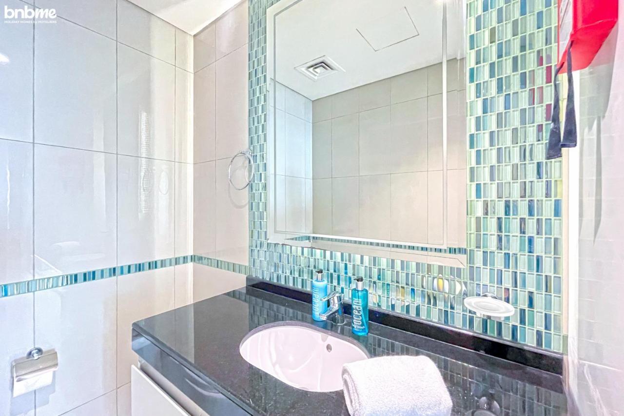Bnbmehomes - Charming 2br In Marina With Sea View -1901 Apartment *
