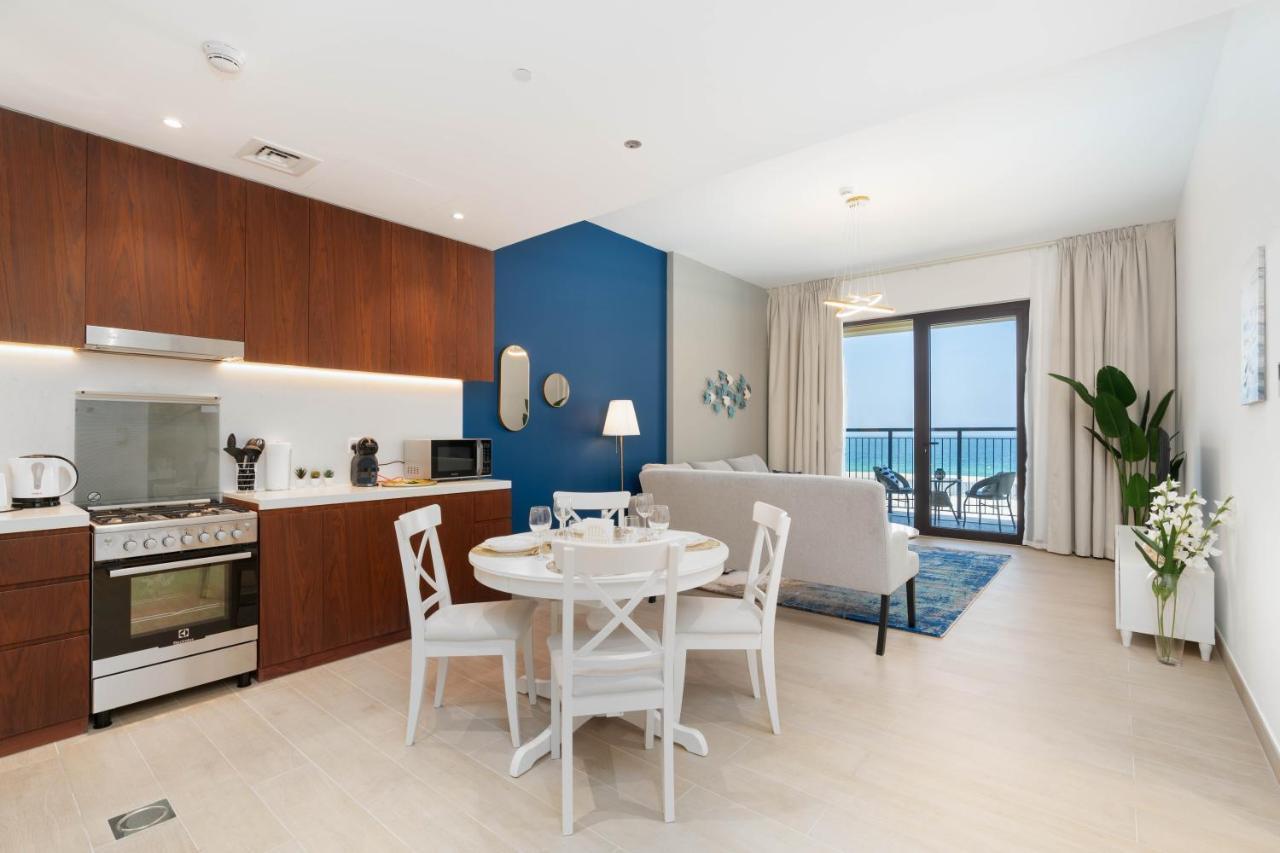 Ultimate For 4 With Sunset Balcony At La Apartment