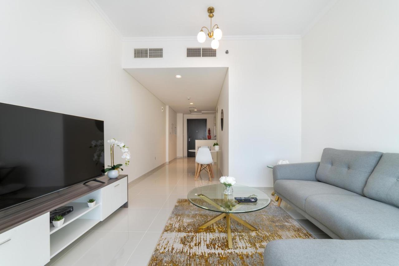 Apartment Immaculate 1br At Carson C Dubai