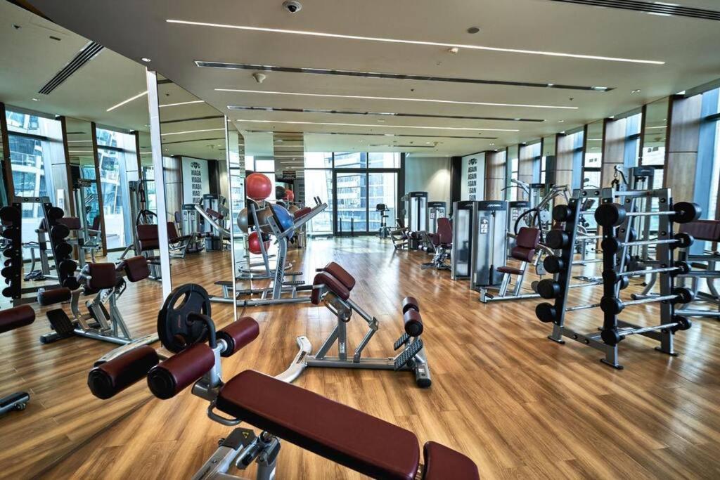 Magnificent Stunning 2 Bedroom With Burj Khalifa View Apartment *