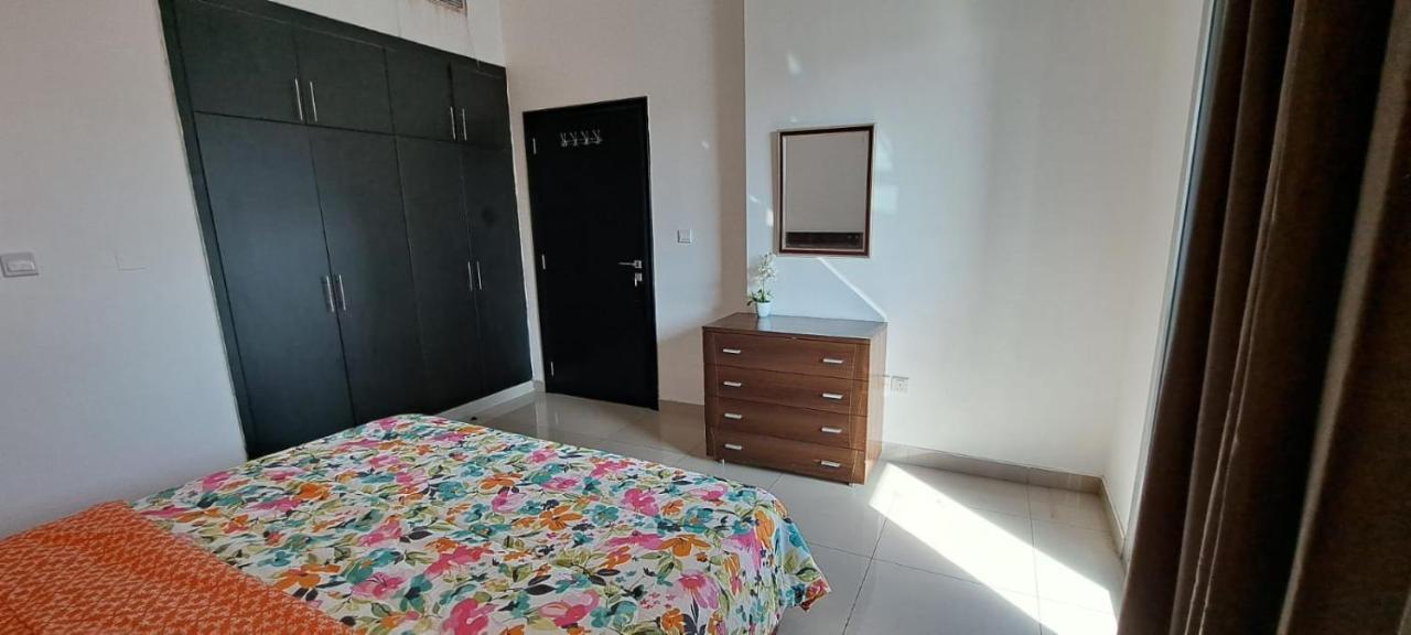 Zarooni Marina Homestay Dubai