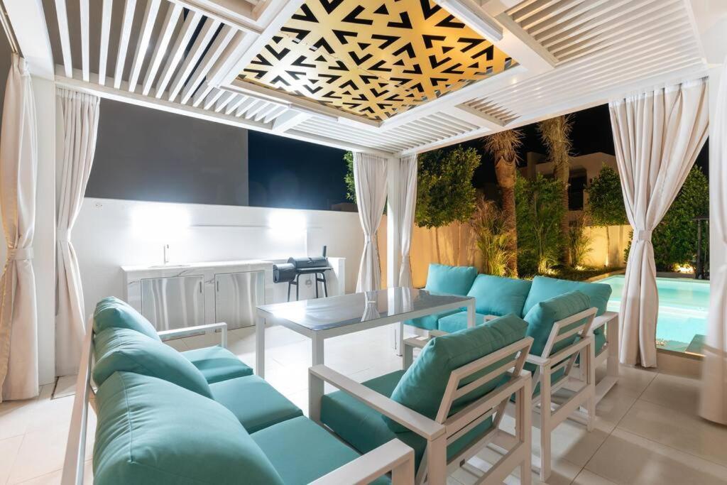 - 3 Bdr With Private Pool - Emaar Golf Links *