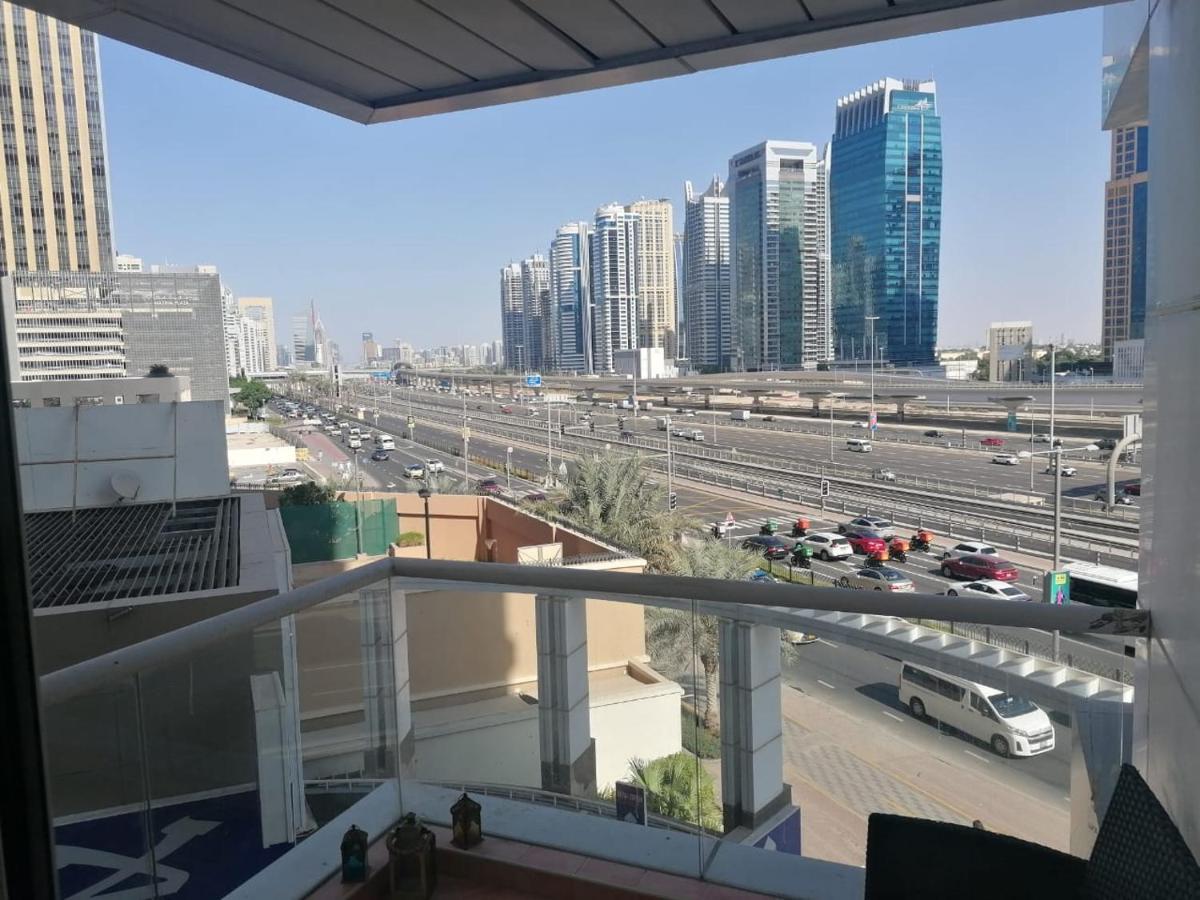 La Riviera Apartment *