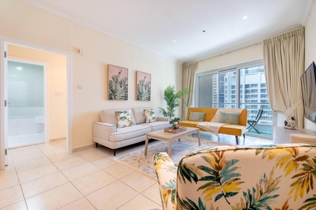 Charming In Marina Apartment *