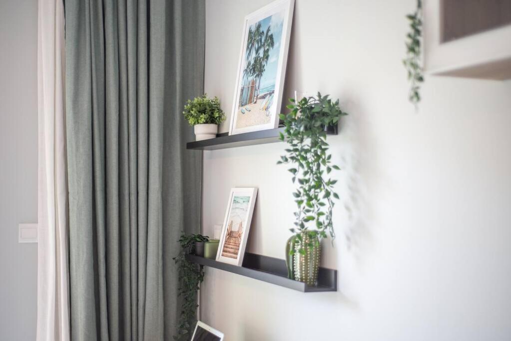 In The Greens 10min To Metrostation Apartment *