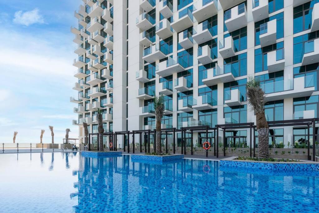 Burj Khalifa View - 1bedroom - Pool & Gym Apartment *