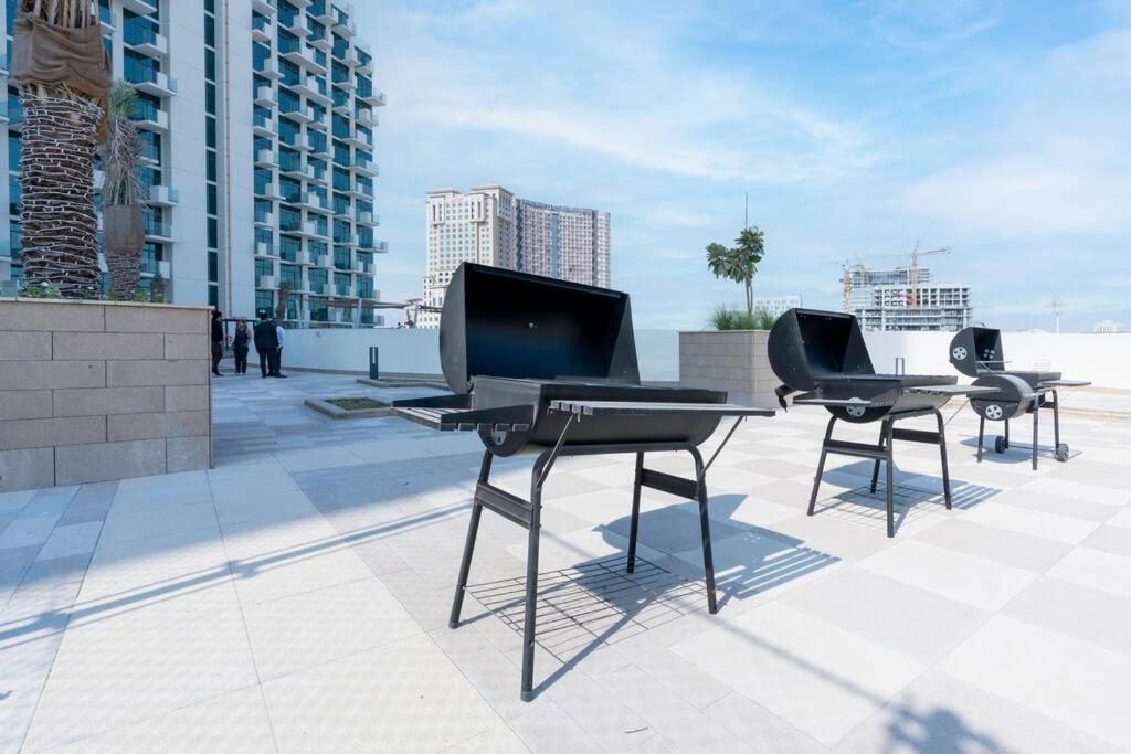Burj Khalifa View - 1bedroom - Pool & Gym Apartment