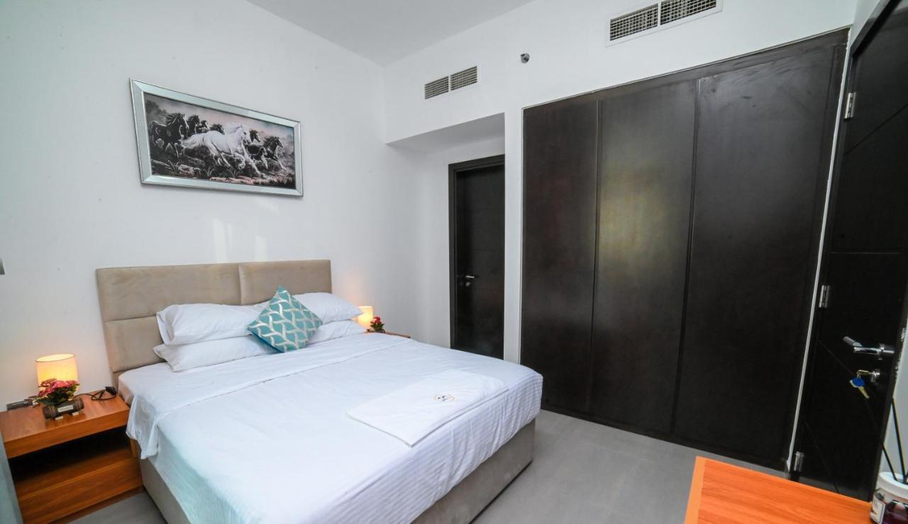 Holiday home 1bhk With Canal View Damac Merano Business Bay