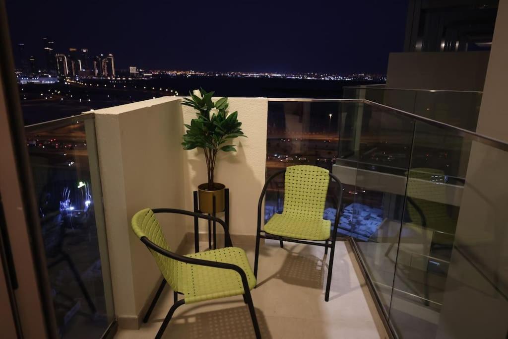 Superb By The Creek View