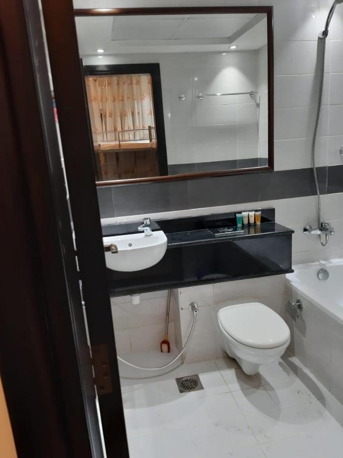 Hostel Decent 2 Boys Hostel Near Burjuman Metro Station *