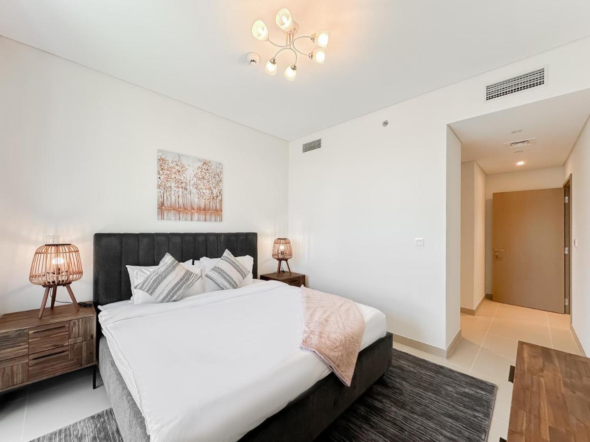 Luton - Sea And Eye View & Luxury 3br , 5242 Tower - , Marina - 28ab02 Apartment Dubai